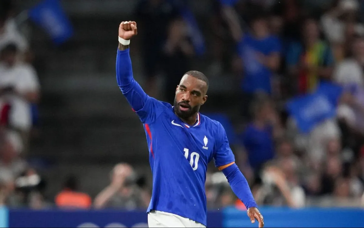 1,277 / 5,000 Alexandre Lacazette da seleção francesa de futebol nas Olimpíadas